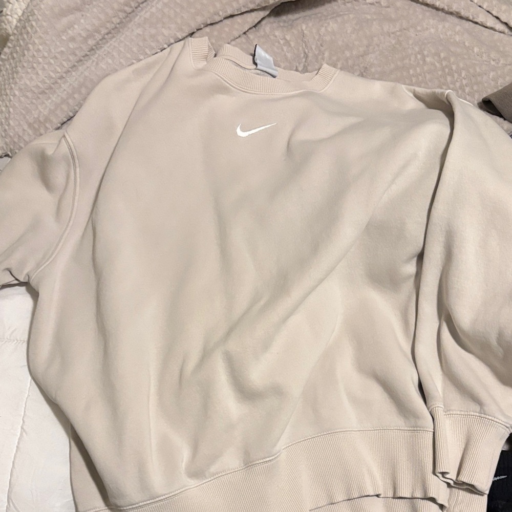 Nike Men's Beige Crewneck Sweater